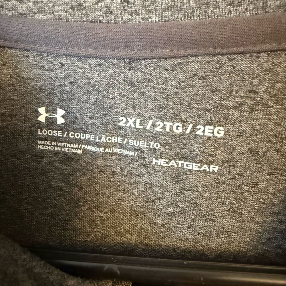 Under Armour Heatgear Men's 2XL Gray Quarter zip - Picture 3 of 5